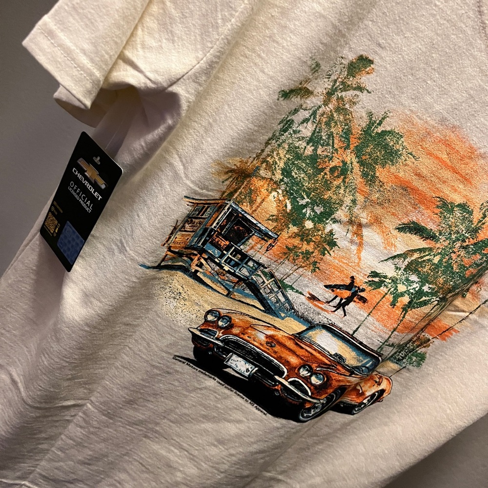 Beige Chevrolet Tee-Shirt, Brand New never worn.